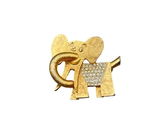 Vintage 70s Elephant Brooch Textured Gold Tone Rhinestones Dimensional Design