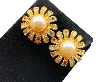 Vintage 80s Daisy Flowers Clipon Earrings Rhinestones Pearl Accents Floral