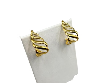 Vintage Gold Tone Openwork Design Pierced Earrings 1" Hoops Style Curl Earrings