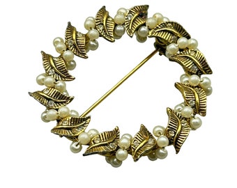 Vintage Pearls Leaves Wreath Pin Brooch Round Gold Tone Circle Delicate Brooch