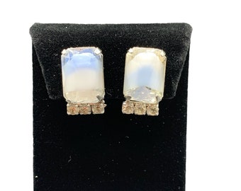 Vintage Screw Back Stud Earrings Blue/White Givre Glass Stone Ombre Rhinestones