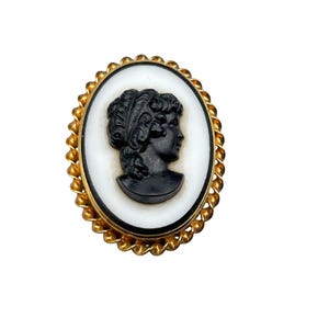Vintage Black & White Glass Cameo Pin Brooch Pendant With Gold-Tone Frame