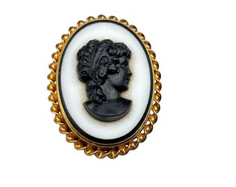Vintage Black & White Glass Cameo Pin Brooch Pendant With Gold-Tone Frame