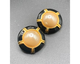Clip On Earrings Vintage Faux pearls And Black Enamel Round Button 80s 90s