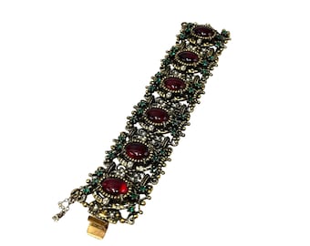 Vtg Wide Panel Bracelet Ornate Red & Gold Tone Emerald Green Rhinestones Pearls