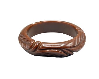 Vintage Carved Chocolate Brown Bakelite Bangle Bracelet Leaf Design