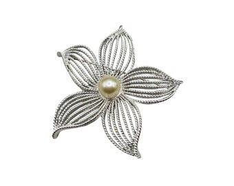Sarah Coventry Moon Flower Pin Brooch Silver Tone Flower With Pearl