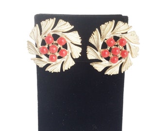 Enameled Flowers Clip On Earrings White Petals Red Beads Retro Fashion Earrings