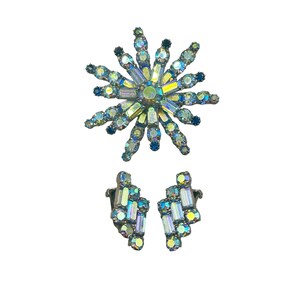 Vintage Aurora Borealis Rhinestone Starburst Brooch & Clip On Earrings Set