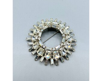 Vintage Icy Rhinestones Wreath Brooch Round Circle Layered Design Elegant Pin