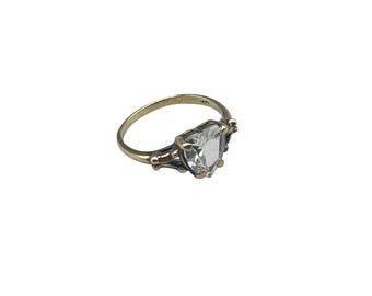 Vintage 14K Yellow Gold And Heart Shaped Ring Size 3.5 Rock Crystal Stone