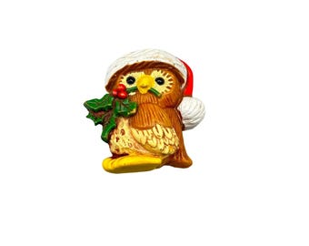 Hallmark Holiday Christmas Owl Santa Hat Pin Brooch with Holly Leaves Novelty Pin