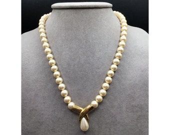 Napier Pearls Collar Necklace Bridal Wedding Elegant Classic Beaded Glass Pearls