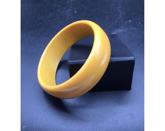 Butterscotch Bakelite Bangle Vintage Chunky Domed Summer Plastic Jewelry