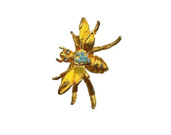 Insect Bug Pin Brooch Small Fly  Gold Tone Unsigned Vintage Costume Pin