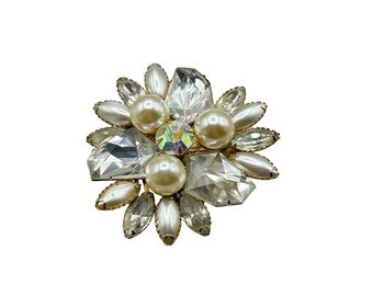 Vintage Rhinestones Brooch Layered Design Floral Usual Shaped Stones & Pearls