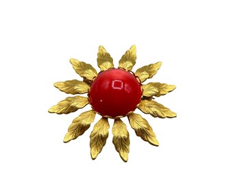 Vintage Red Moonglow Lucite Brooch Sun Sunburst Flower Gold Tone Leaves Pin