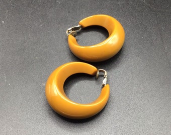 Chunky Retro Clip On Earrings Bakelite Hoop Vintage Summer Early Plastic Jewelry