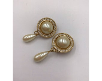 Sarah Coventry Fashion Clip On Earrings Pearls & Rhinestones with Drop Dangles