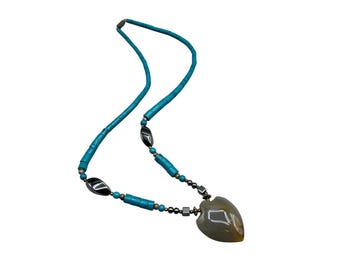 Handmade Turquoise Beaded Necklace With Agate Pendant
