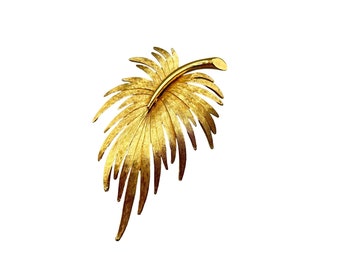 Vintage MONET Leaf Pin Brooch Gold Tone Textured Feather Style Gold Color Metal