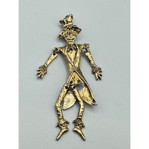 Vintage Scarecrow Brooch Gold Tone Movable Articulated Figural Costume Jewelry