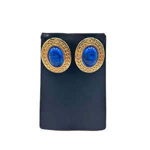 TRIFARI TM Blue Cabochon Earrings Elegant Oval Clip On Plastic Acrylic Stones