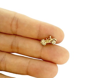 Vintage 3D Tie Tack Antique Car Small Figural Signed Sarah Coventry Silver Tone