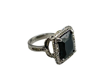 Black Glass Ring Size 7.5 Square Raised Stone High Ring Silver Tone Metal