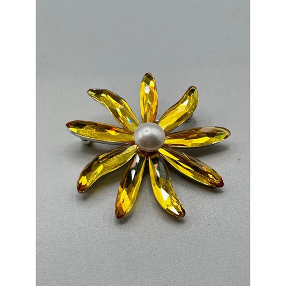 Signed SWAROVSKI Flower Pin Brooch Daisy Yellow C… - image 4