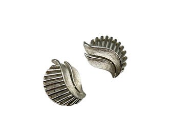 Vintage Trifari Silver Tone Clip On Earrings Modernist Leaf Wave Curved Design