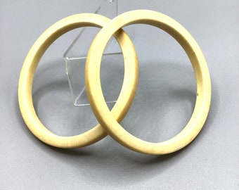 Vintage Bangle Pair Bracelets Cream Color Plastic Pin Up Style Stackers Spacers