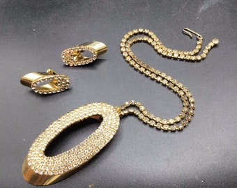 Vintage Gold Tone Rhinestones Jewelry Set Pierced Earrings & Large Necklace