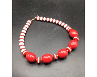 Monet Signed Red & White Necklace Graduated Plastic Beads Statement Pin Up Style