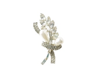 rhinestones and pearls brooch silver-tone baguette stones Unsigned vintage jewelry