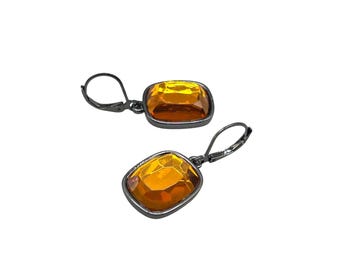 JOAN RIVERS Earrings Topaz Drops Dangles Leverback Pierced Acrylic Faux Amber Color