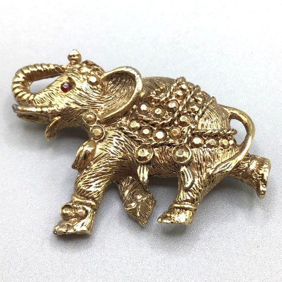 Vintage Elephant Brooch Gold Tone Animal Pin Gold… - image 1