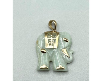 14K Gold & Light Green Jade Stone Elephant Pendant Vintage Carved Animal Jewelry