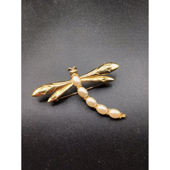 Vintage Dragonfly Brooch Gold Tone with Pearls In… - image 2