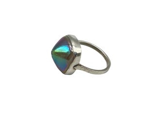 Vintage Sterling Silver 925 Ring with Iridescent Gemstone Size 7.5