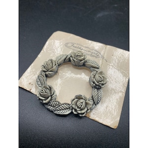 Vintage Featherweights Featherlight Wreath Brooch Pin Antique Flower Floral