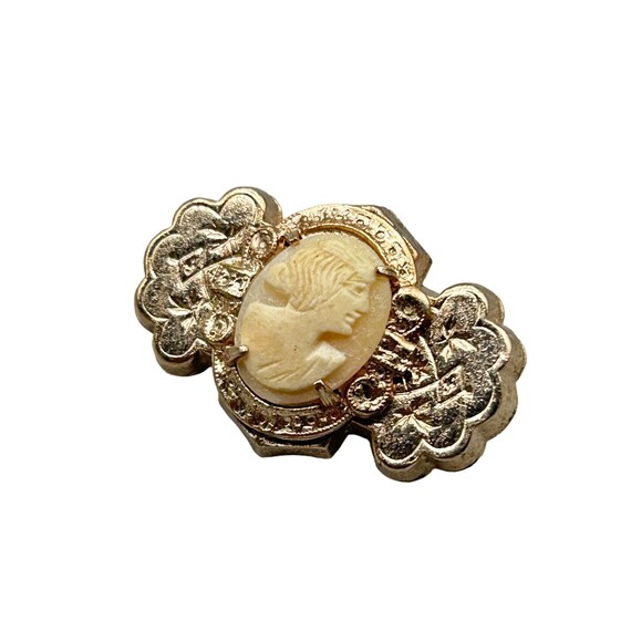 Vintage Genuine Carved Shell Cameo Pin Brooch Vic… - image 1