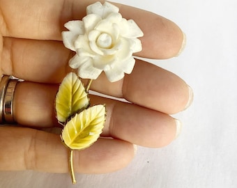 署名入りオーストリアのバラの花のピンブローチ、エナメル加工、初期の