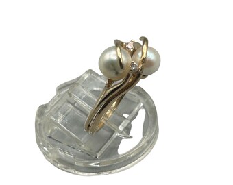 14K Yellow Gold Ring with Pearls and Diamonds Size 6 Classic Genuine Pearls Ring