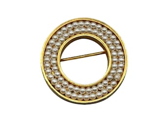 Circle Of Pearls Pin Brooch Gold Tone Classic And Elegant Design