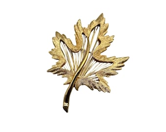 Monet Gold Tone Leaf Brooch Vintage Pin Intricate Wire Work Maple Leaf Shape