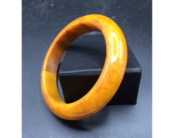 Marbled Butterscotch Bakelite Bracelet Chunky Glossy Domed Summer Plastic Bangle
