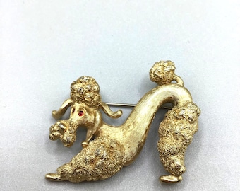 Monet Poodle Pin Brooch Gold Tone French Dog Figural Signed 70s Costume Jewelry