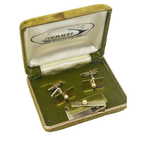Avanti jewelers shop