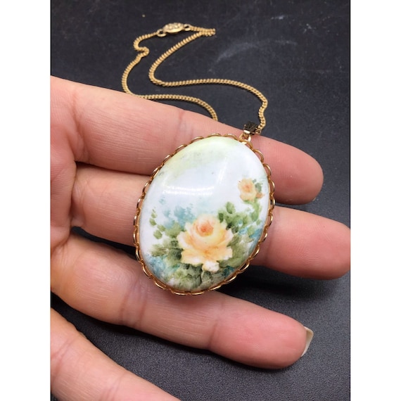 Romantic Roses Cameo Style Necklace Painted Flowe… - image 2